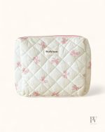 Vanity chic avec plusieurs compartiments pratiques