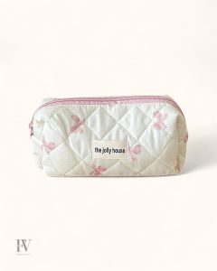 Les avantages d’un vanity waterproof pour les aventurières