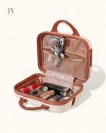 Accessoire de voyage : vanity rigide avec fermeture sécurisée